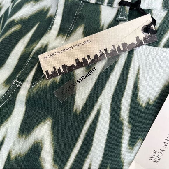 Jones New York Sutton Straight Loden Green Combo Slimming Jeans Women 12 NWT - Picture 15 of 16